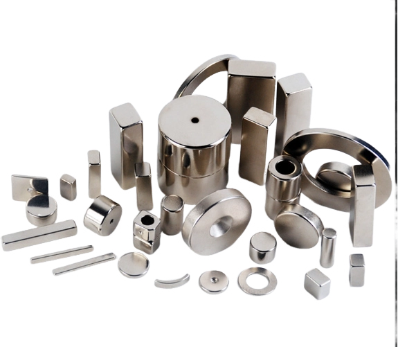 Gjutna AlNiCo-magneter